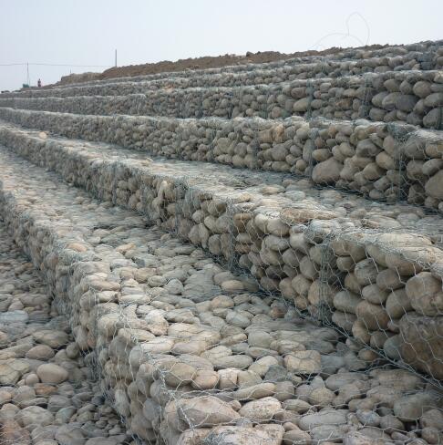 鍍鋅石籠網15531868633 鍍鋅石籠網15531868633